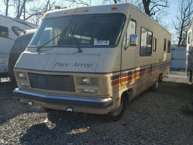 1GBKP37WXE3311073 - 1984 CHEVROLET P30 TAN photo 2