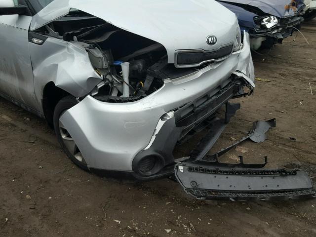 KNDJN2A27E7716992 - 2014 KIA SOUL SILVER photo 9