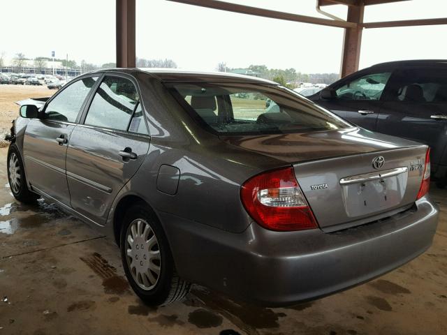 4T1BE32K22U615165 - 2002 TOYOTA CAMRY LE GRAY photo 3