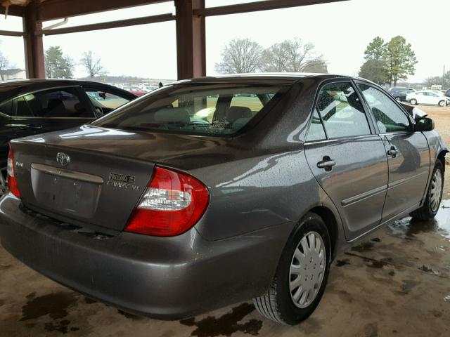 4T1BE32K22U615165 - 2002 TOYOTA CAMRY LE GRAY photo 4