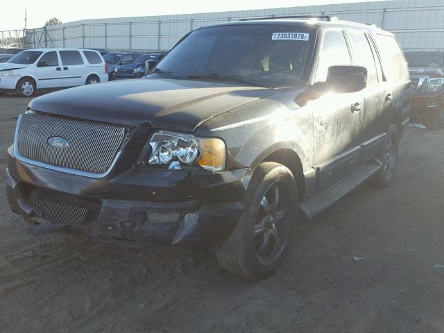 1FMRU15W53LC28296 - 2003 FORD EXPEDITION BLACK photo 2