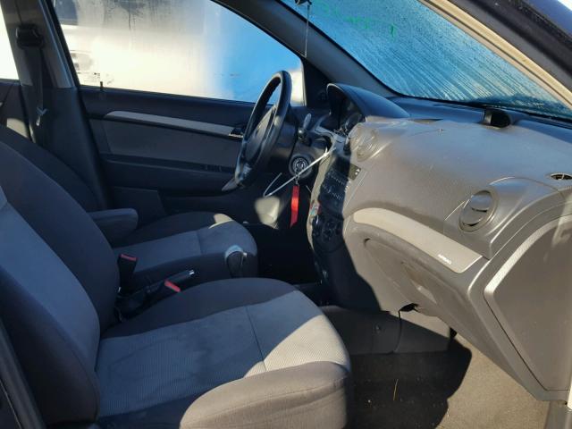 KL1TD66EX9B671952 - 2009 CHEVROLET AVEO LS BLACK photo 5