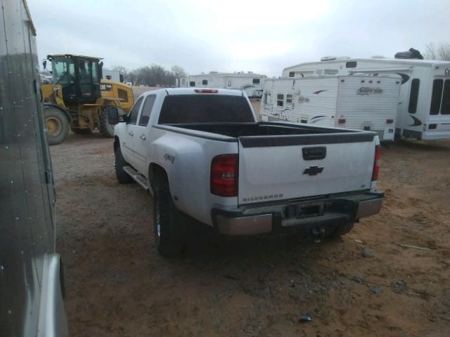 1GC4K0C88CF232988 - 2012 CHEVROLET SILVERADO WHITE photo 3