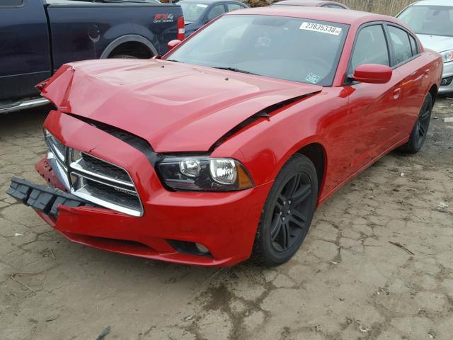 2B3CL3CG3BH506856 - 2011 DODGE CHARGER RED photo 2
