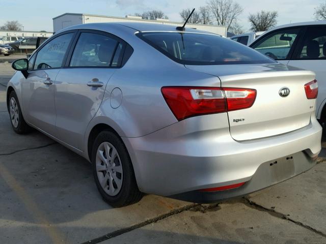 KNADM4A39H6025961 - 2017 KIA RIO LX Արծաթագույն լուսանկար 3