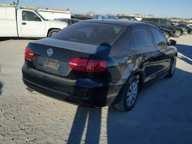 3VW2K7AJ1EM425358 - 2014 VOLKSWAGEN JETTA BASE შავი ფოტო 4