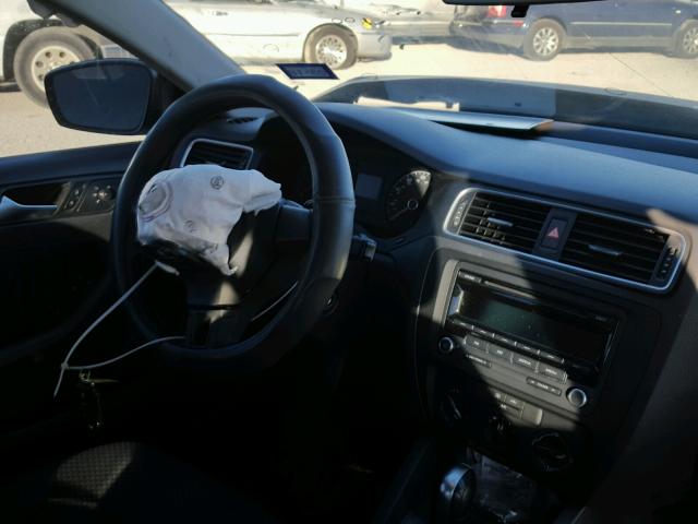 3VW2K7AJ1EM425358 - 2014 VOLKSWAGEN JETTA BASE შავი ფოტო 9