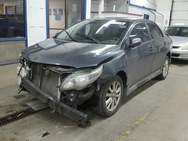 1NXBU4EE7AZ219648 - 2010 TOYOTA COROLLA BA GRAY photo 2