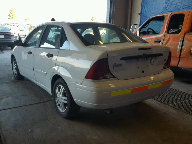 1FAFP34P42W120680 - 2002 FORD FOCUS SE WHITE photo 3