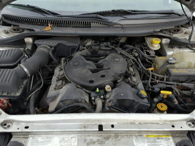 2B3HD46R54H589795 - 2004 DODGE INTREPID S WHITE photo 7