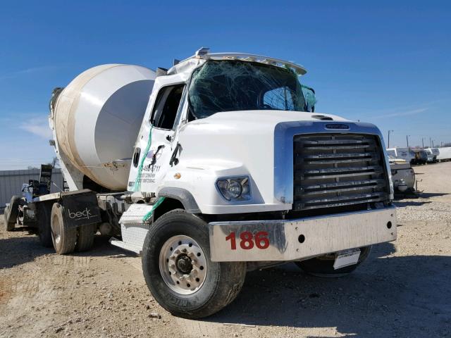 3ALHG3DV7HDJF8456 - 2017 FREIGHTLINER 114SD WHITE photo 1