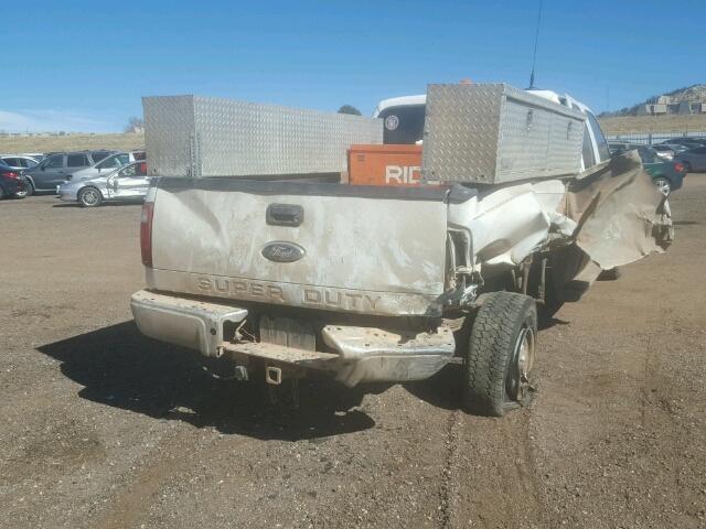 3FTSW31F01MA57860 - 2001 FORD F350 SRW S WHITE photo 4