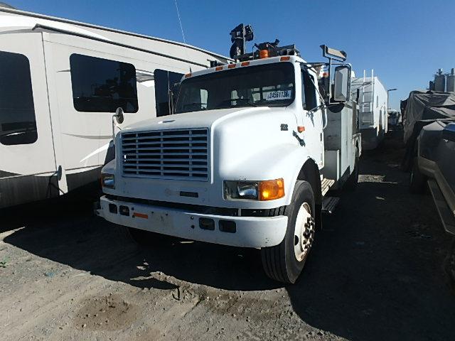 1FDMF70J5SVA70399 - 1995 FORD F700 WHITE photo 2