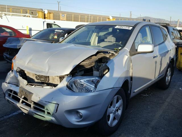 JN8AS5MV0DW643828 - 2013 NISSAN ROGUE S SILVER photo 2