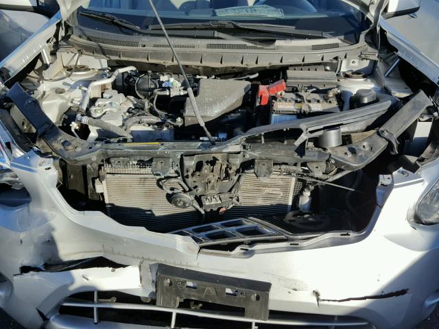 JN8AS5MV0DW643828 - 2013 NISSAN ROGUE S SILVER photo 7