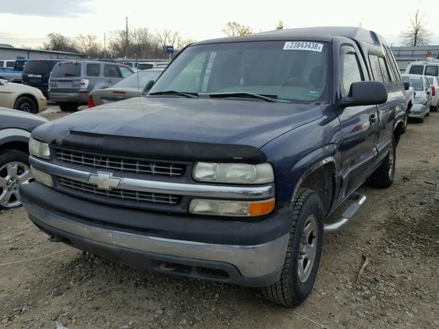 1GCEK14T82Z248568 - 2002 CHEVROLET SILVERADO BLUE photo 2