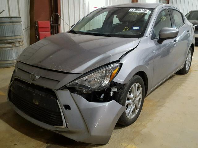 3MYDLBZV6GY125024 - 2016 TOYOTA SCION IA GRAY photo 2