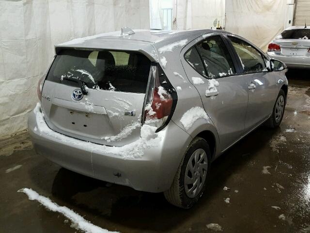 JTDKDTB39G1134628 - 2016 TOYOTA PRIUS C SILVER photo 4