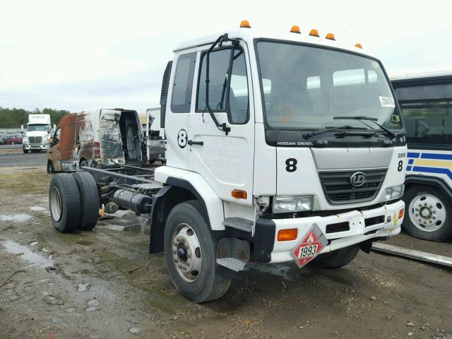 JNAPC81L7AAH80304 - 2010 NISSAN DIESEL UD3300 WHITE photo 1