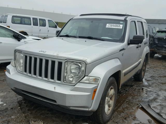 1J8GN28K89W533573 - 2009 JEEP LIBERTY SP SILVER photo 2