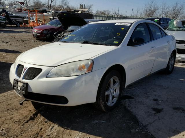 1G2ZG58N474225352 - 2007 PONTIAC G6 BASE WHITE photo 2