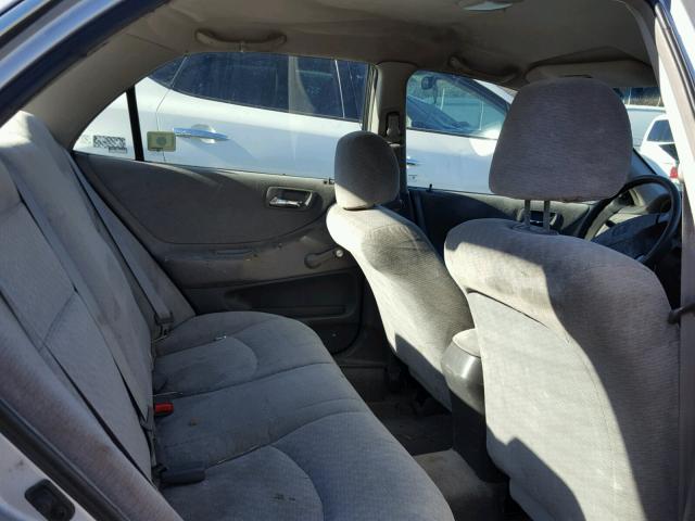 1HGCF86661A112076 - 2001 HONDA ACCORD VAL SILVER photo 6