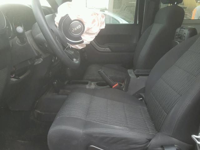 1J4AA2D12BL617895 - 2011 JEEP WRANGLER S BLACK photo 5