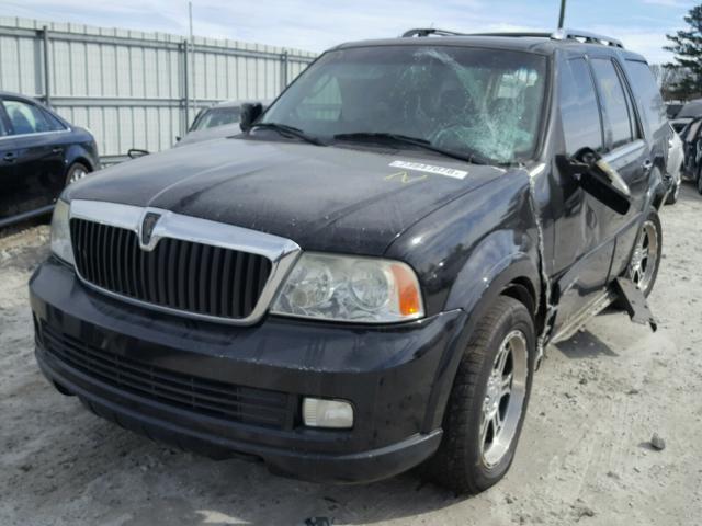 5LMFU27595LJ01225 - 2005 LINCOLN NAVIGATOR BLACK photo 2