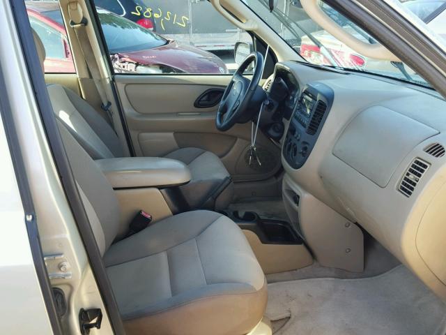 1FMCU02184KB24210 - 2004 FORD ESCAPE XLS TAN photo 5