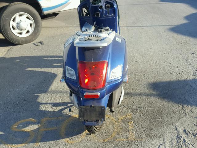 ZAPM319K155003713 - 2005 VESPA GRANTURISM BLUE photo 9