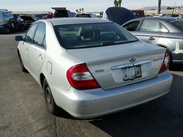 JTDBE32K030157705 - 2003 TOYOTA CAMRY LE SILVER photo 3