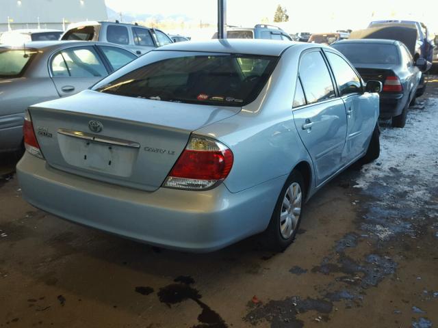 4T1BE32K45U586062 - 2005 TOYOTA CAMRY LE BLUE photo 4