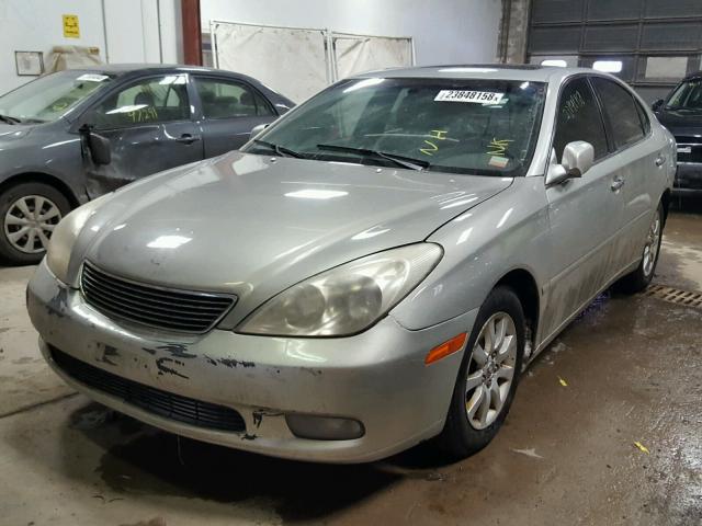 JTHBA30G040015476 - 2004 LEXUS ES 330 SILVER photo 2