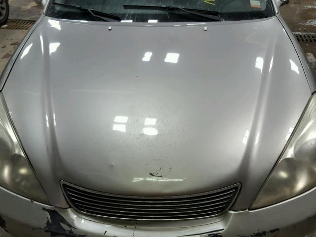 JTHBA30G040015476 - 2004 LEXUS ES 330 SILVER photo 7