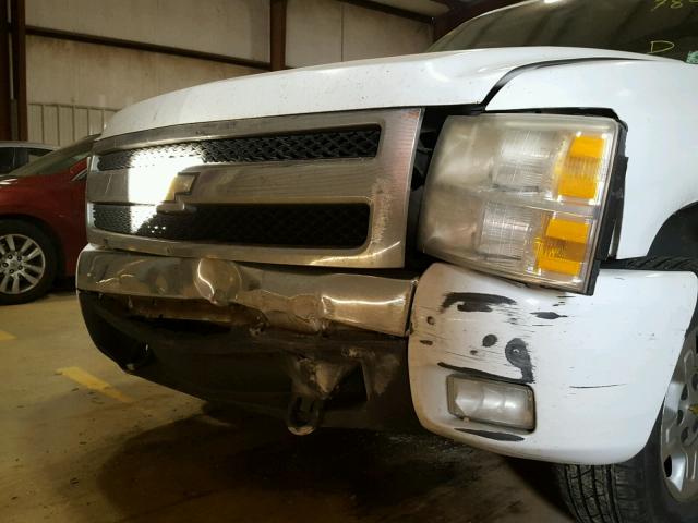 2GCEC19JX71657840 - 2007 CHEVROLET SILVERADO WHITE photo 9