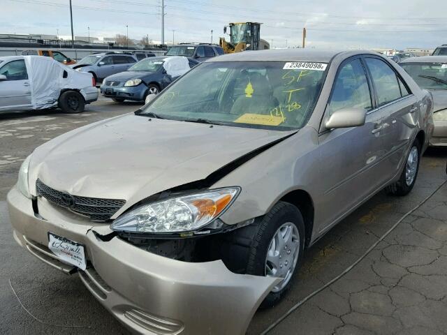 4T1BF32K72U536782 - 2002 TOYOTA CAMRY LE GOLD photo 2