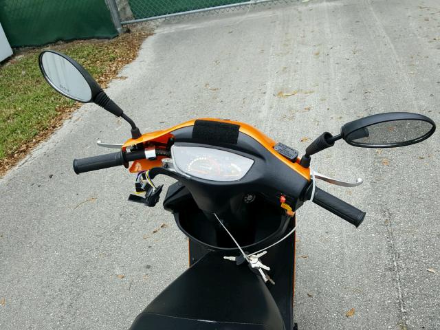 LT4Z1NAA9HZ000194 - 2017 SCOO SCOOTER TWO TONE photo 5