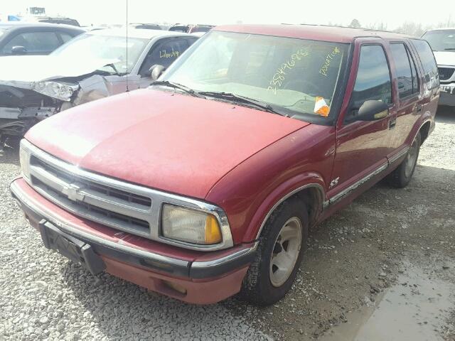 1GNCS13W1V2178645 - 1997 CHEVROLET BLAZER RED photo 2