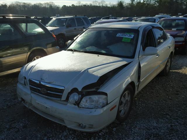 KNAGD126855429338 - 2005 KIA OPTIMA LX WHITE photo 2