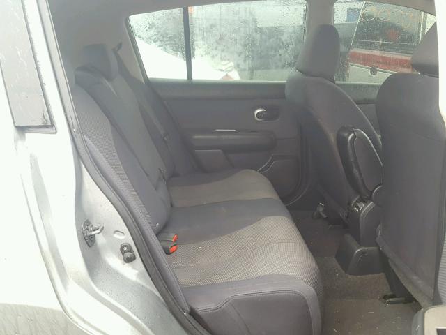 3N1BC13E88L412388 - 2008 NISSAN VERSA S GRAY photo 6