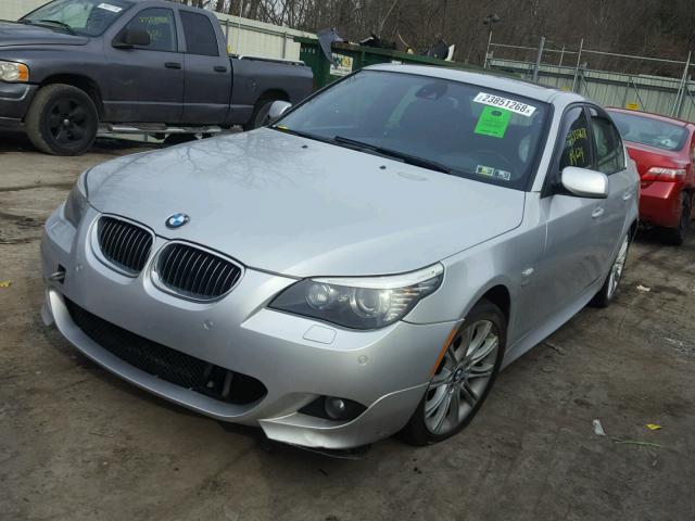 WBANV9C5XAC137723 - 2010 BMW 535 XI ვერცხლისფერი ფოტო 2