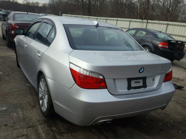 WBANV9C5XAC137723 - 2010 BMW 535 XI SILVER photo 3