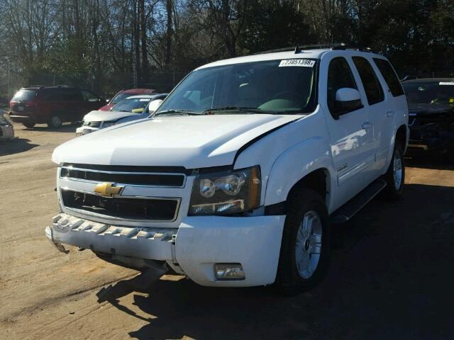 1GNSKBE09DR145392 - 2013 CHEVROLET TAHOE K150 WHITE photo 2