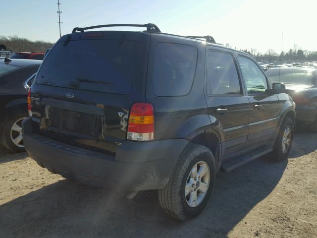 1FMCU93135KC09895 - 2005 FORD ESCAPE XLT BLACK photo 4