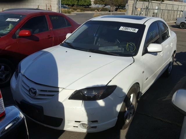 JM1BK124X61427472 - 2006 MAZDA 3 S WHITE photo 2