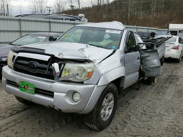 5TELU42N86Z154451 - 2006 TOYOTA TACOMA DOU SILVER photo 2