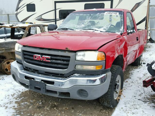 1GTHC24U34E335913 - 2004 GMC SIERRA C25 RED photo 2