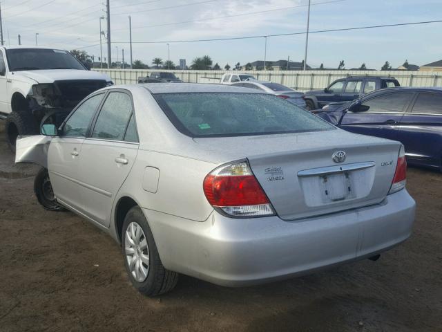 4T1BE32K26U726398 - 2006 TOYOTA CAMRY LE SILVER photo 3