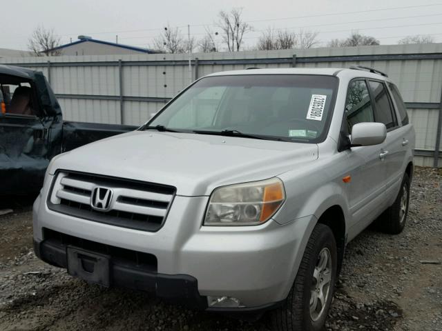 5FNYF18567B028324 - 2007 HONDA PILOT EXL SILVER photo 2