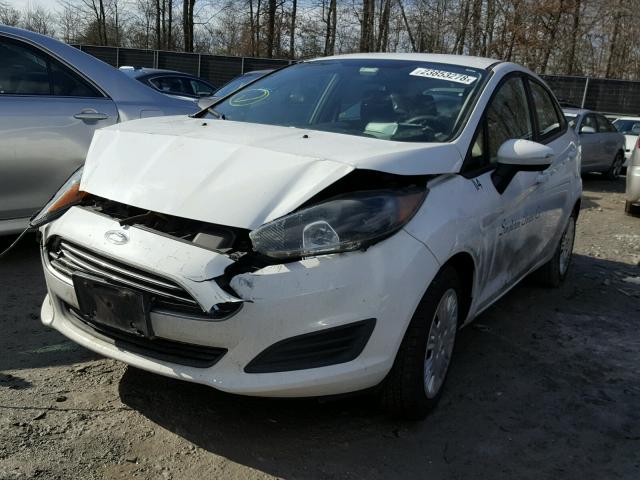 3FADP4AJ6EM113909 - 2014 FORD FIESTA S WHITE photo 2